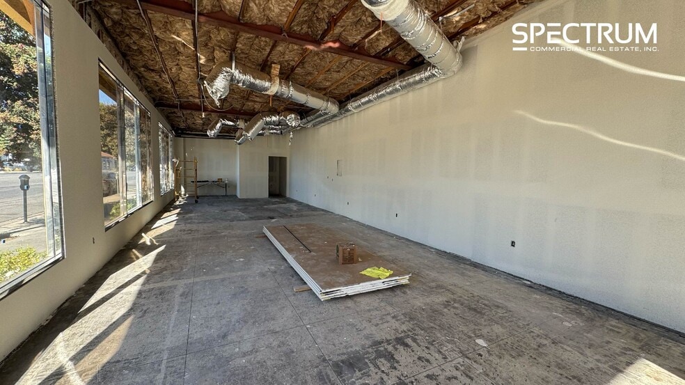 19001-19015 Ventura Blvd, Tarzana, CA for lease - Building Photo - Image 3 of 4