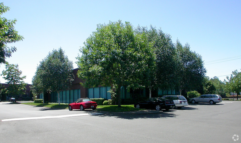 15755 SW Sequoia Pky, Tigard, OR for lease - Building Photo - Image 3 of 4