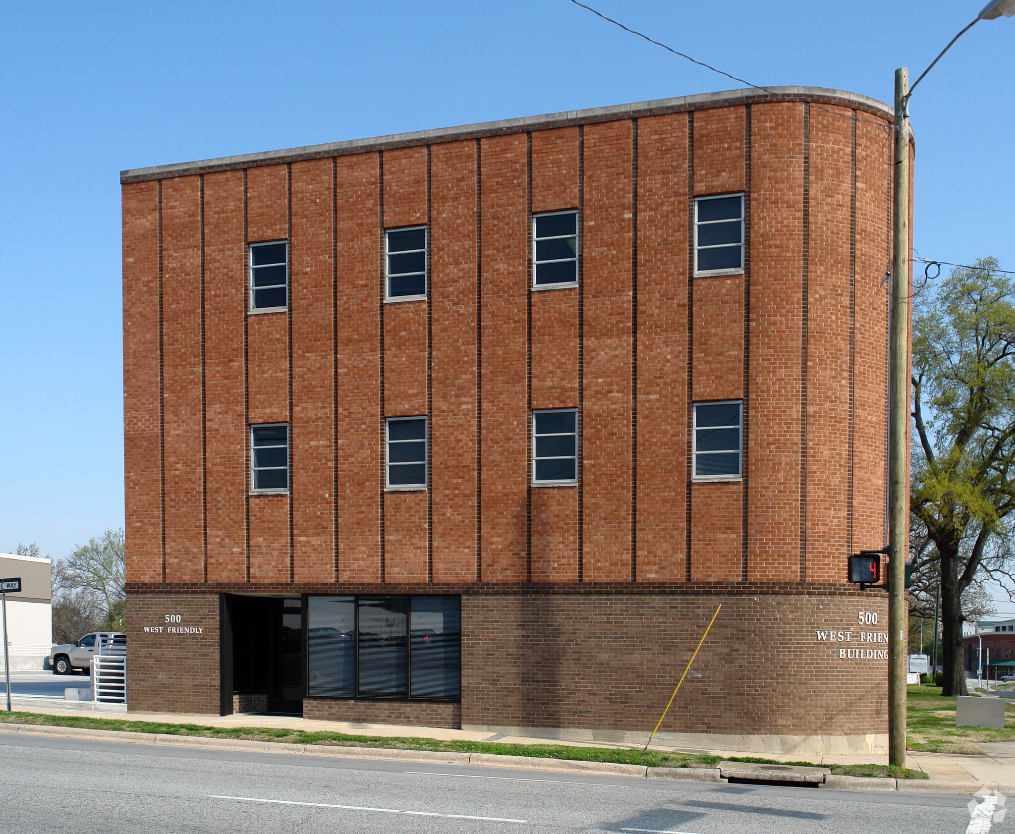 500 W Friendly Ave, Greensboro, NC for lease Building Photo- Image 1 of 14
