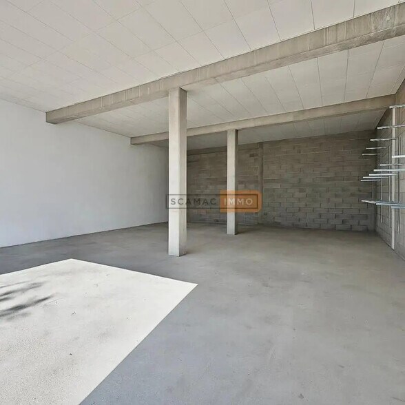 Industrial in Puget-sur-Argens for lease - Interior Photo - Image 1 of 5