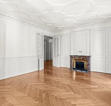 Office in Paris for lease Interior Photo- Image 2 of 5