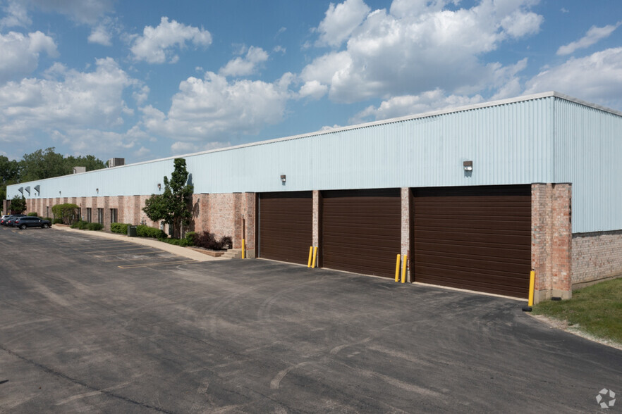 1645 Downs Dr, West Chicago, IL for lease - Building Photo - Image 1 of 4