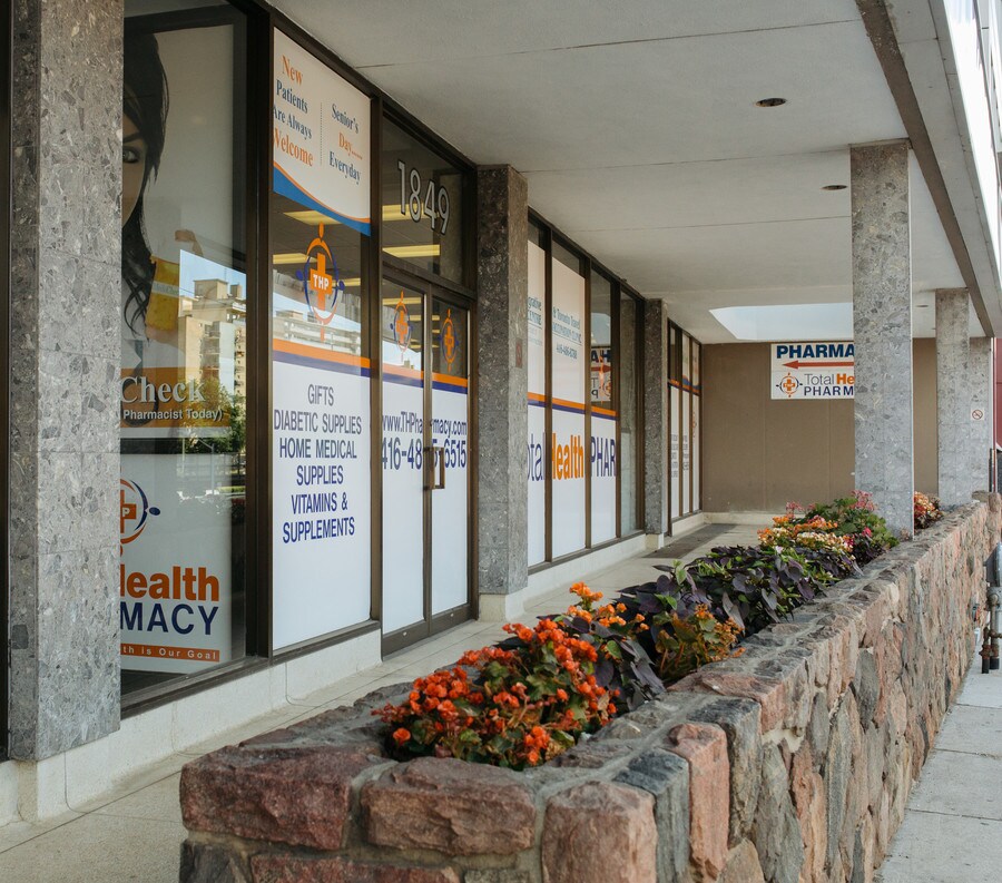 1849 Yonge St, Toronto, ON M4S 1Y2 Davisville Medical Dental