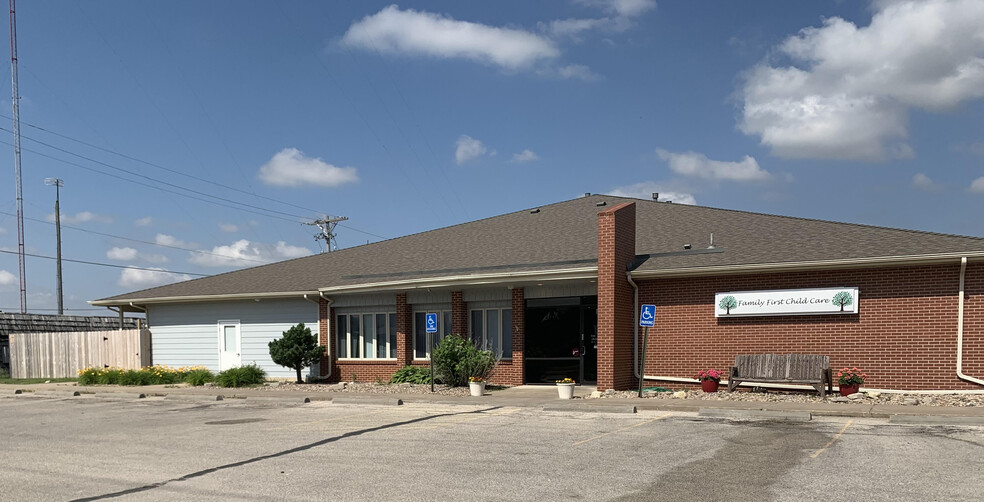 215 N Meridian Rd, Newton, KS for sale - Building Photo - Image 1 of 1