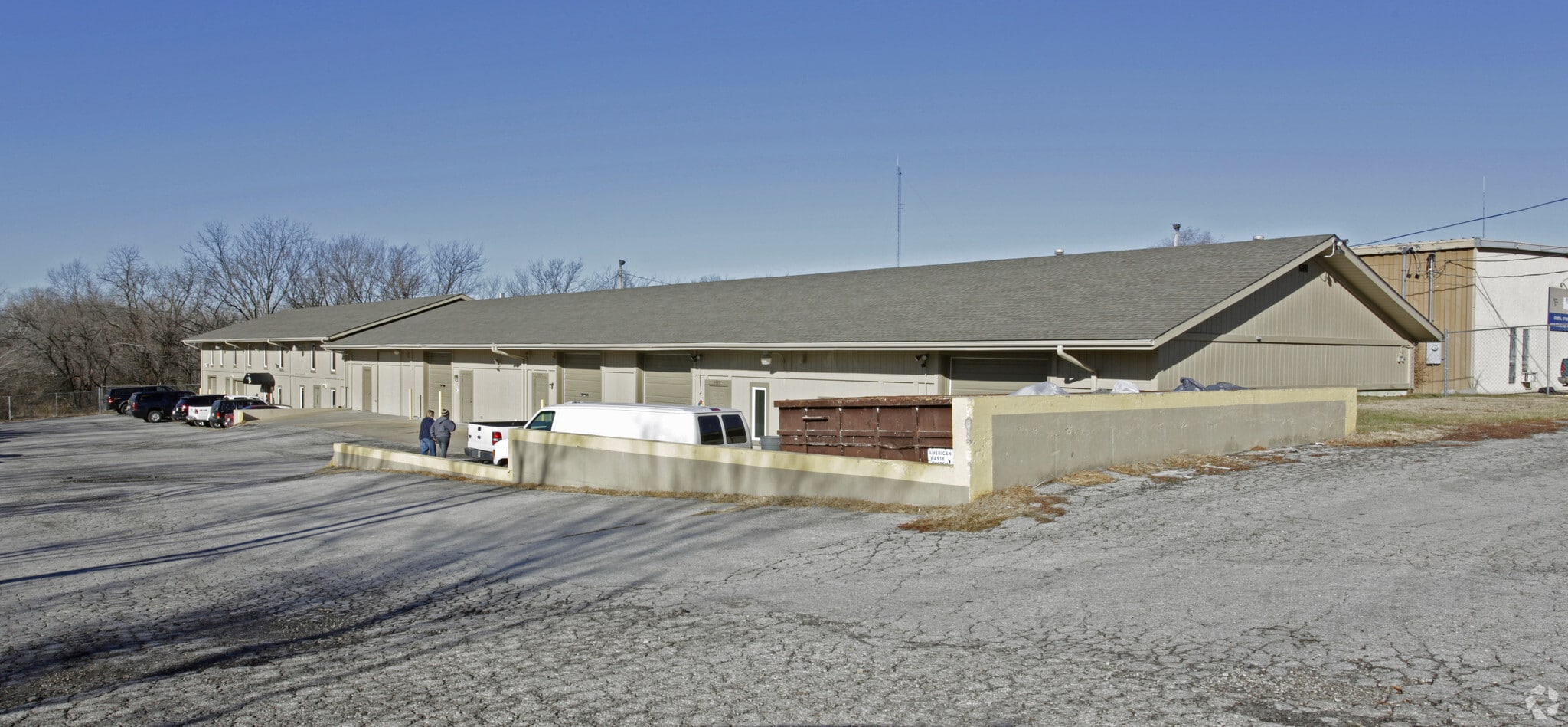 11632 Grandview Rd, Kansas City, MO for lease Primary Photo- Image 1 of 6