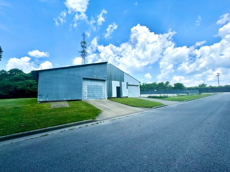 2350 24th St, Terre Haute, IN for sale - Building Photo - Image 2 of 14