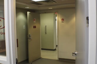 1810 Murchison Dr, El Paso, TX for lease Interior Photo- Image 1 of 21