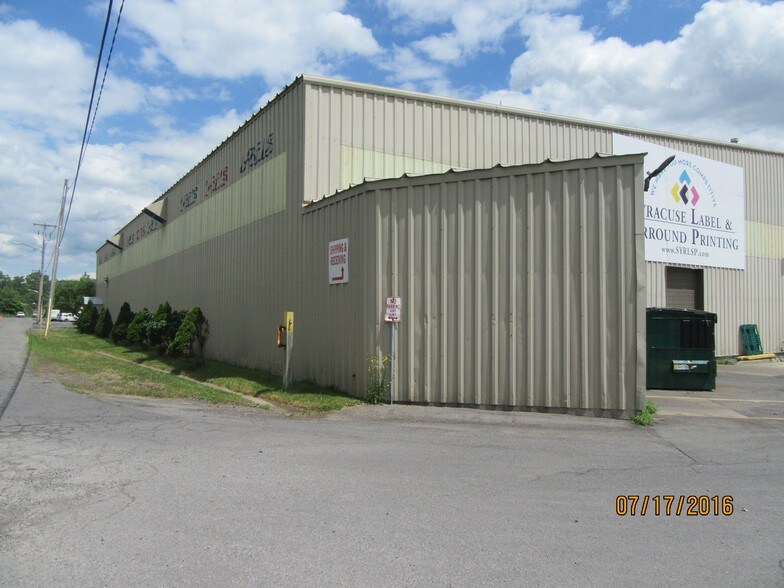 110 Luther Ave, Liverpool, NY for sale - Primary Photo - Image 1 of 1