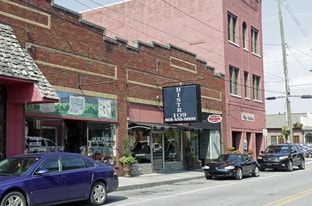 109 Bruce St, Sevierville TN - Pub