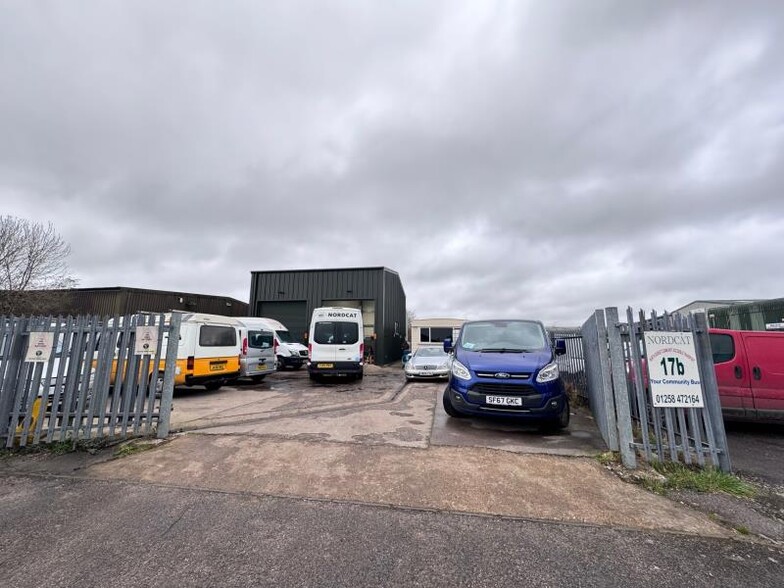 Butts Pond Industrial Estate, Sturminster Newton for sale - Primary Photo - Image 1 of 5