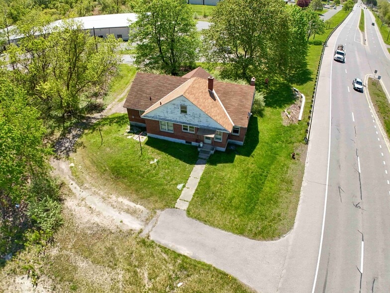 1499 S State St, North Adams, MA for sale - Building Photo - Image 2 of 30