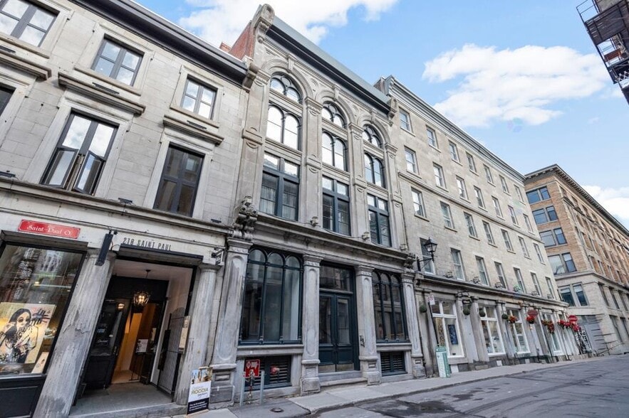 220 Rue Saint-Paul O, Montréal, QC for lease - Building Photo - Image 2 of 2
