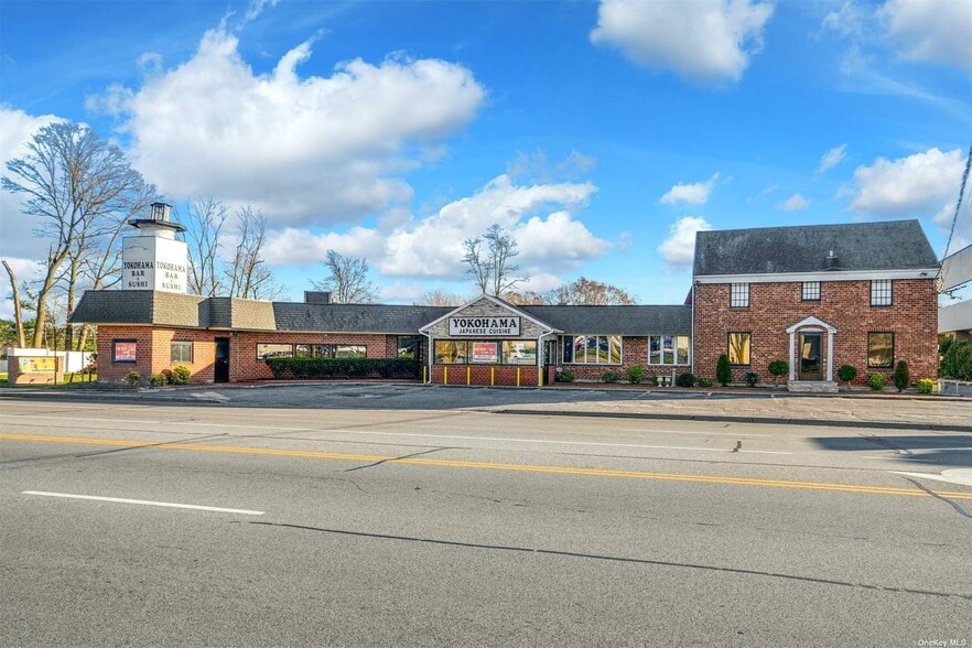 3082 Jericho Tpke, East Northport, NY for sale - Building Photo - Image 1 of 1