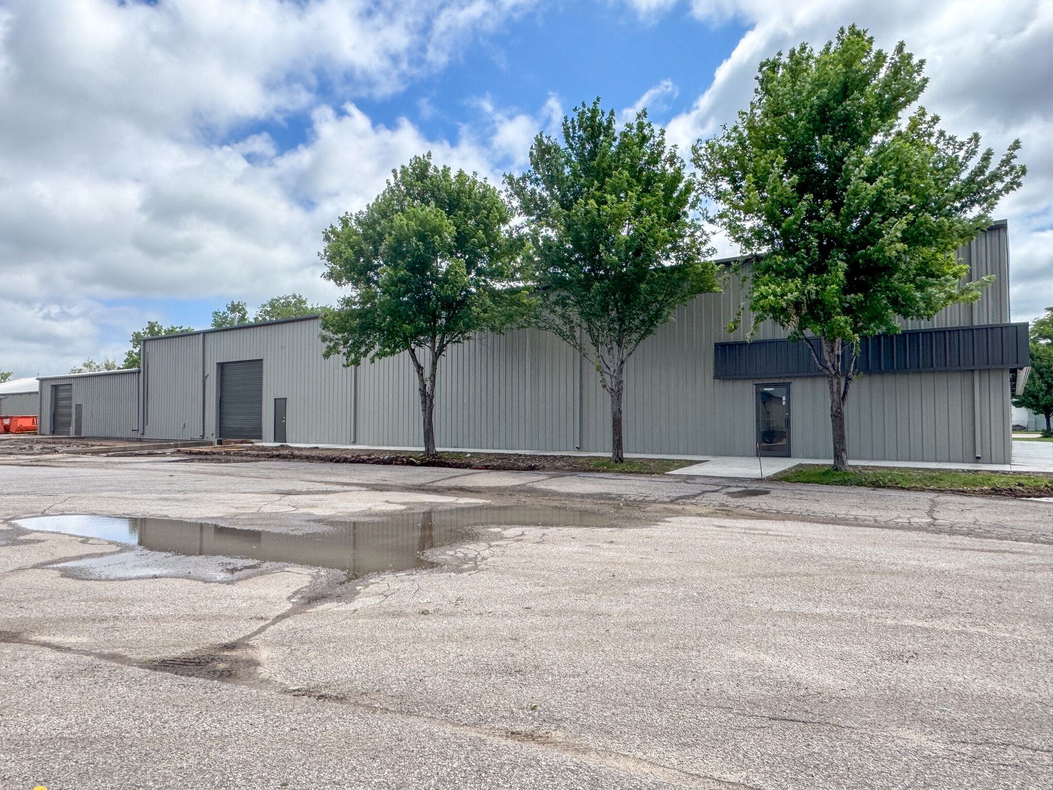 1220 E 37th St N, Wichita, KS for lease Building Photo- Image 1 of 4