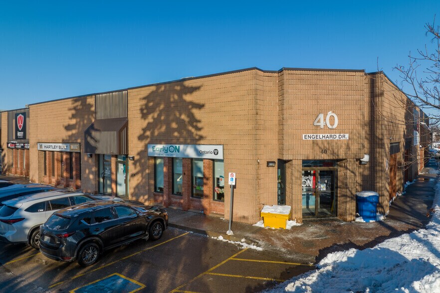 40 Engelhard Dr, Aurora, ON for sale - Primary Photo - Image 1 of 1