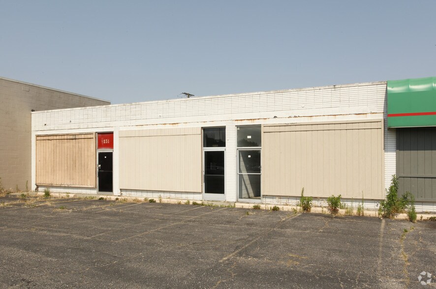 151-191 Middlebelt Rd, Inkster, MI for sale - Primary Photo - Image 1 of 1