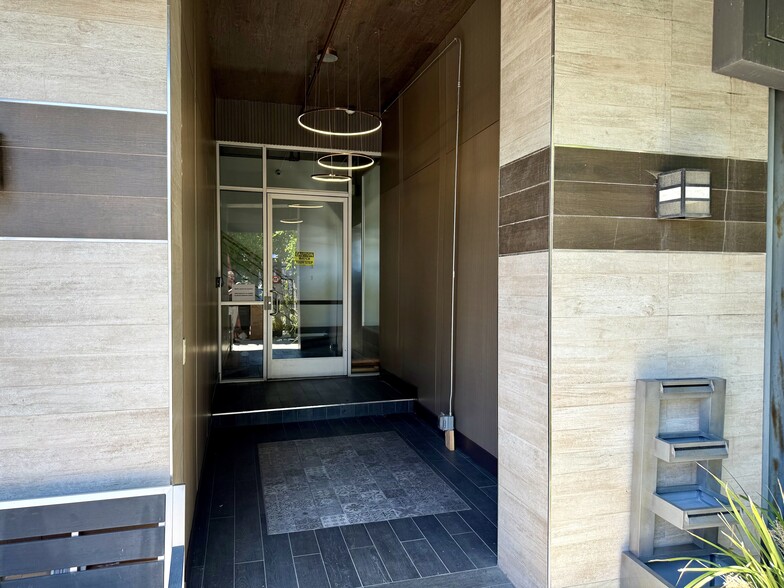 1200-1204 Venice Blvd, Los Angeles, CA for lease - Building Photo - Image 3 of 13