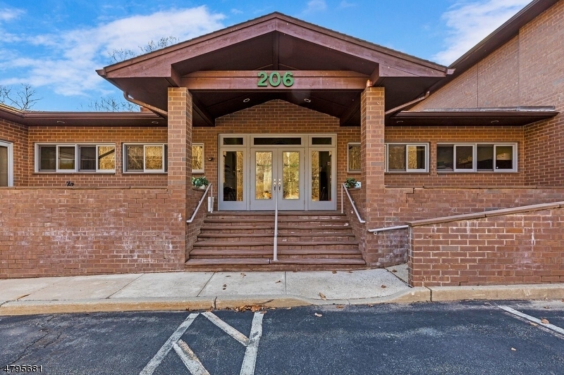 206 Macopin Rd, Bloomingdale, NJ for lease - Building Photo - Image 1 of 21