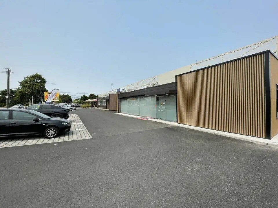 Industrial in Nantes for lease Building Photo- Image 1 of 7