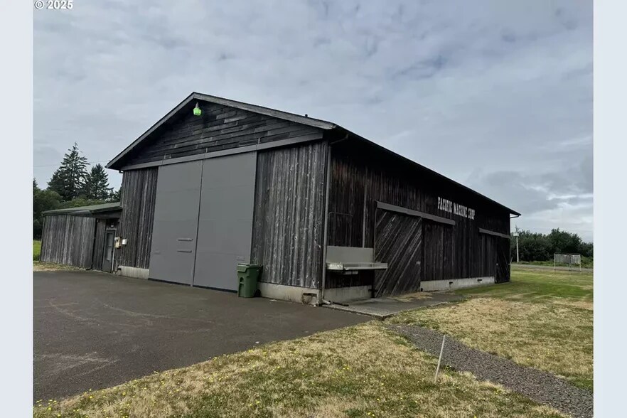 1381 SE 2nd St, Warrenton, OR for sale - Primary Photo - Image 1 of 1