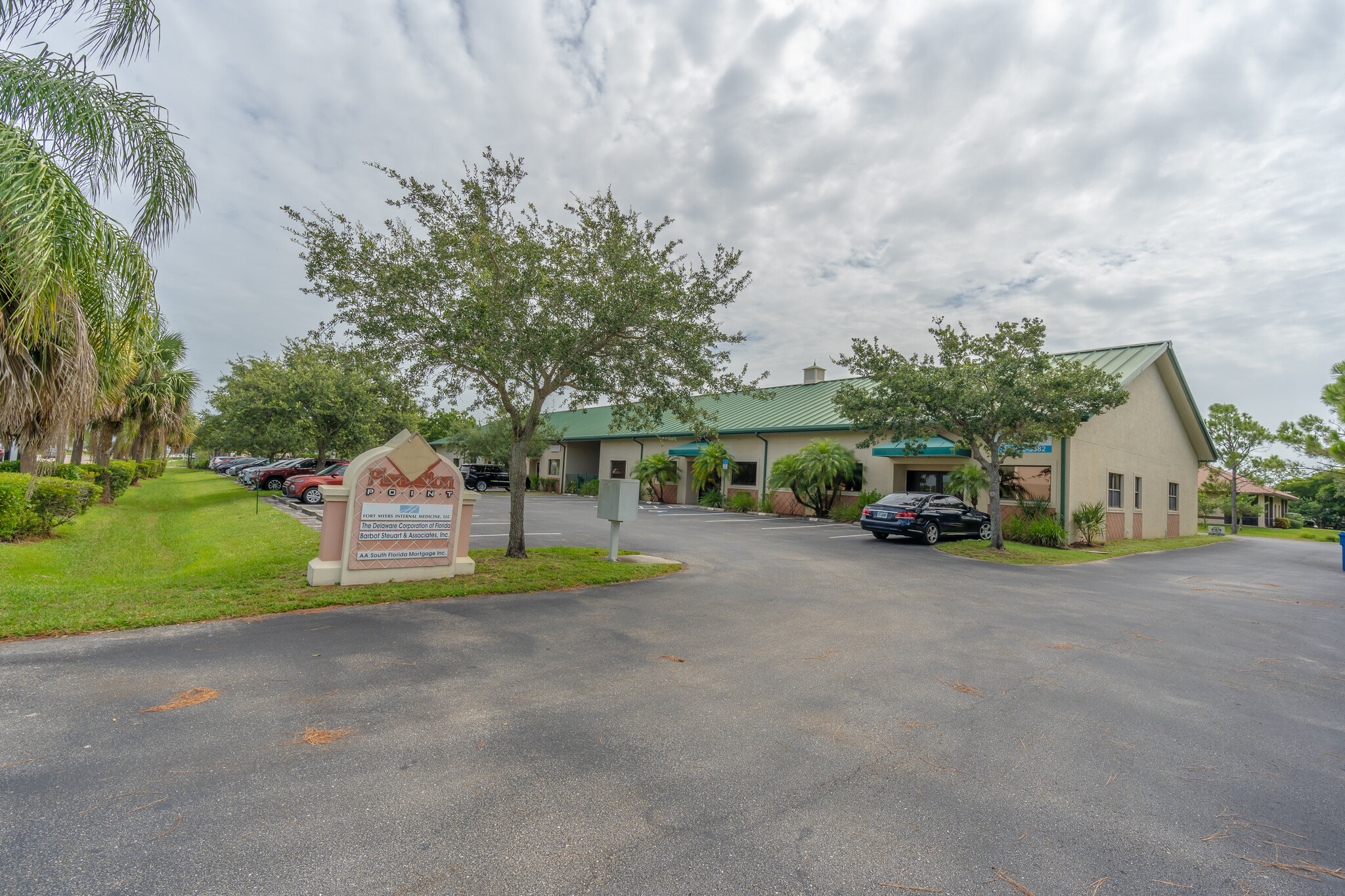 13861 Plantation Rd, Fort Myers, FL for lease Primary Photo- Image 1 of 7