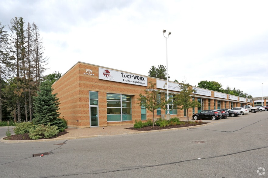 229 Mapleview Dr E, Barrie, ON for lease - Building Photo - Image 2 of 3