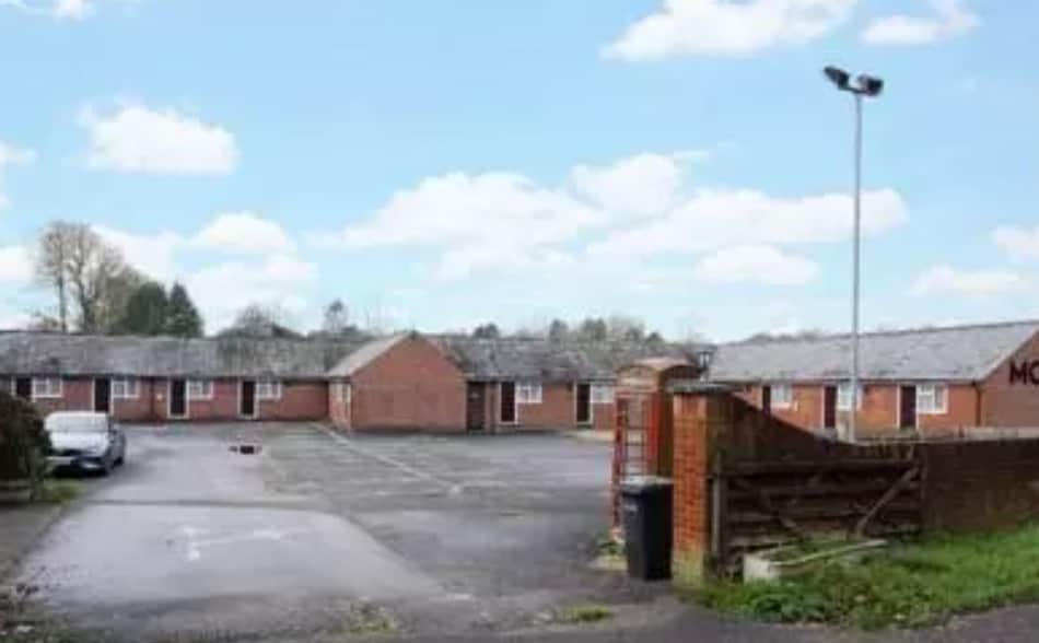 Parkhouse Cross, Cholderton for sale - Building Photo - Image 3 of 3