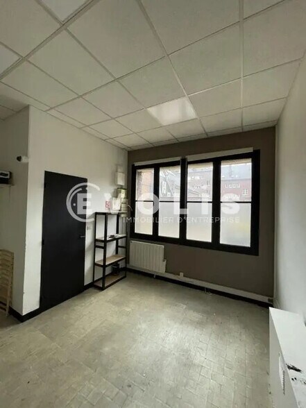 Retail in Amiens for sale - Interior Photo - Image 3 of 3