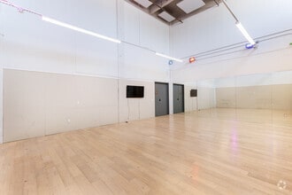2744 E 11th St, Oakland, CA for lease Interior Photo- Image 1 of 6