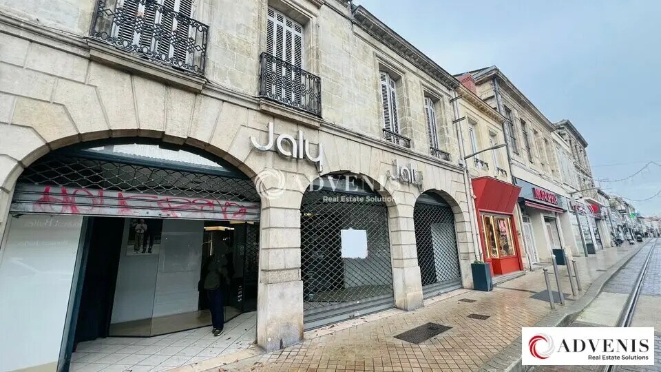 Retail in Le Bouscat for lease Building Photo- Image 1 of 12