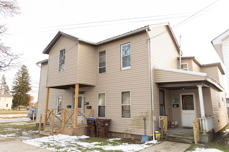 125 E Main St, Titusville, PA for sale - Building Photo - Image 2 of 14