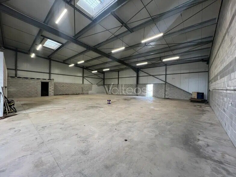 Office in Villeneuve-Tolosane for lease - Interior Photo - Image 3 of 6