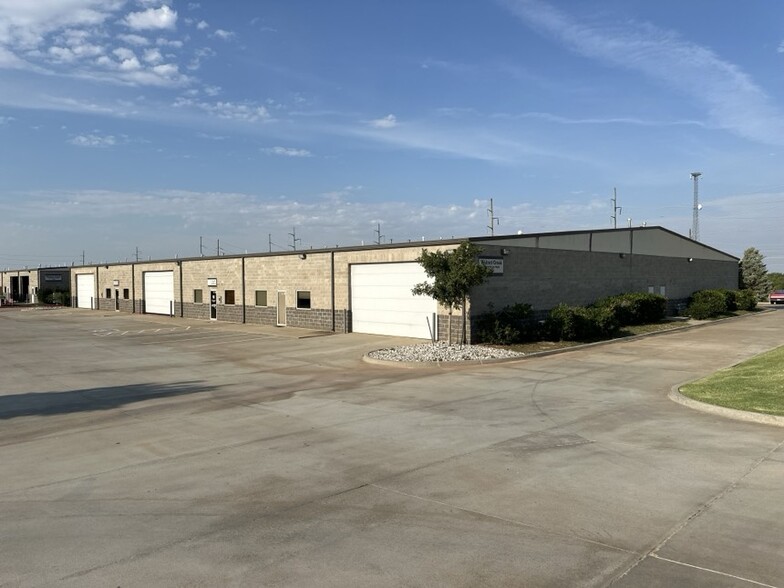 7304 NW 164th St, Edmond, OK for lease - Building Photo - Image 2 of 32