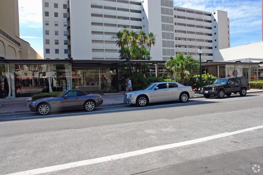 46-52 S Palm Ave, Sarasota, FL for lease - Primary Photo - Image 1 of 7
