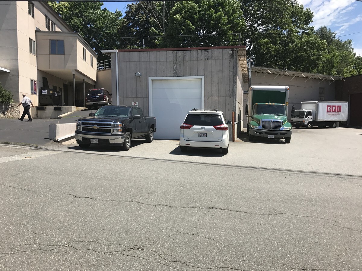 12 Walnut Hill Park, Woburn, MA 01801