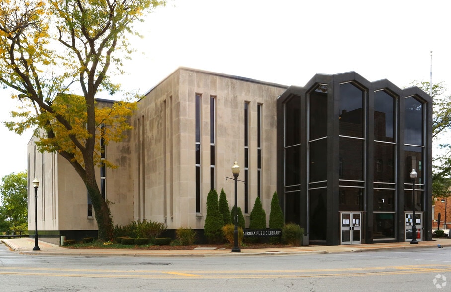 1 E Benton St, Aurora, IL for lease - Building Photo - Image 3 of 4