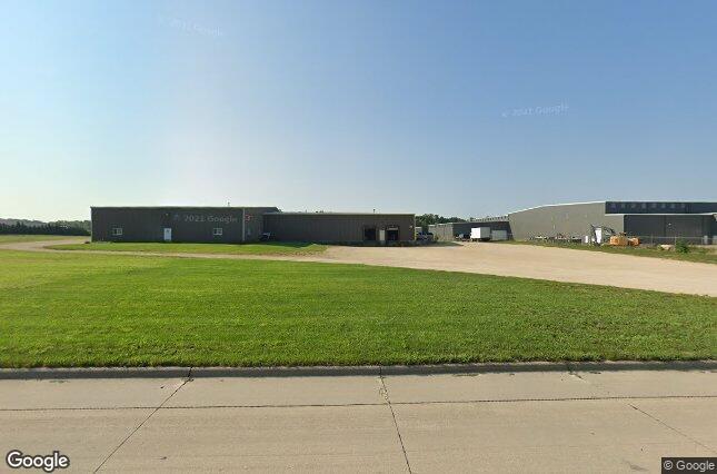 1625 15th Ave SE, Dyersville, IA for lease - Building Photo - Image 1 of 13