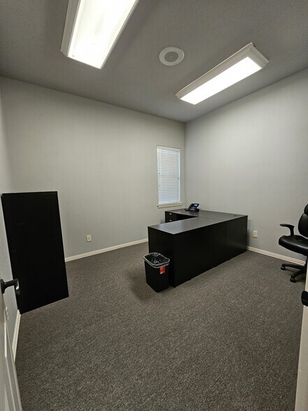 6605 Precinct Line Rd, North Richland Hills, TX for sale - Interior Photo - Image 2 of 9