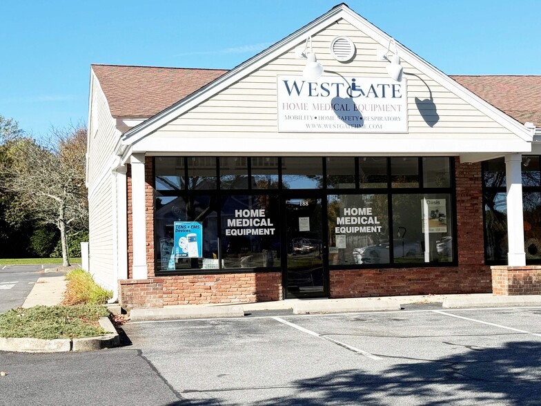 188-200 Teaticket Hwy, East Falmouth, MA for lease - Building Photo - Image 1 of 7