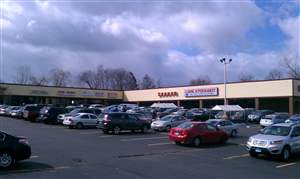 130-162 Shield St, West Hartford, CT for lease - Building Photo - Image 1 of 2