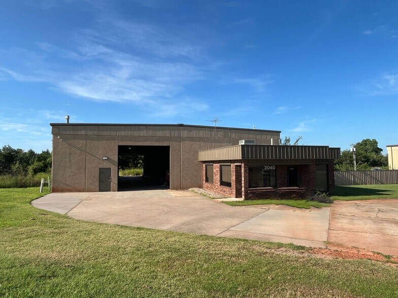 2040 SE 67th St, Oklahoma City, OK for sale - Building Photo - Image 1 of 9