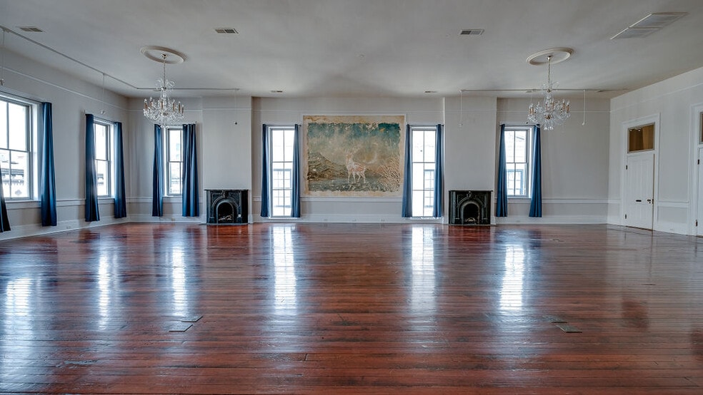 36 W Broughton St, Savannah, GA for lease - Interior Photo - Image 3 of 25