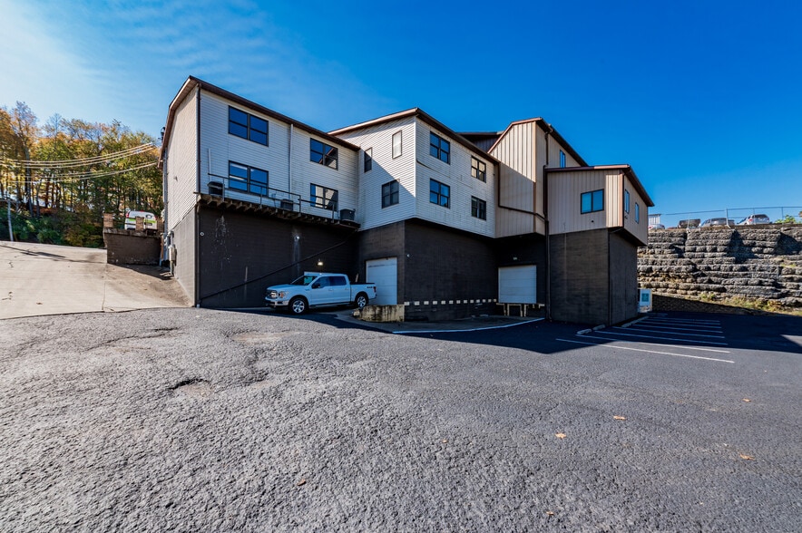193 Greenbag Rd, Morgantown, WV for sale - Building Photo - Image 3 of 32
