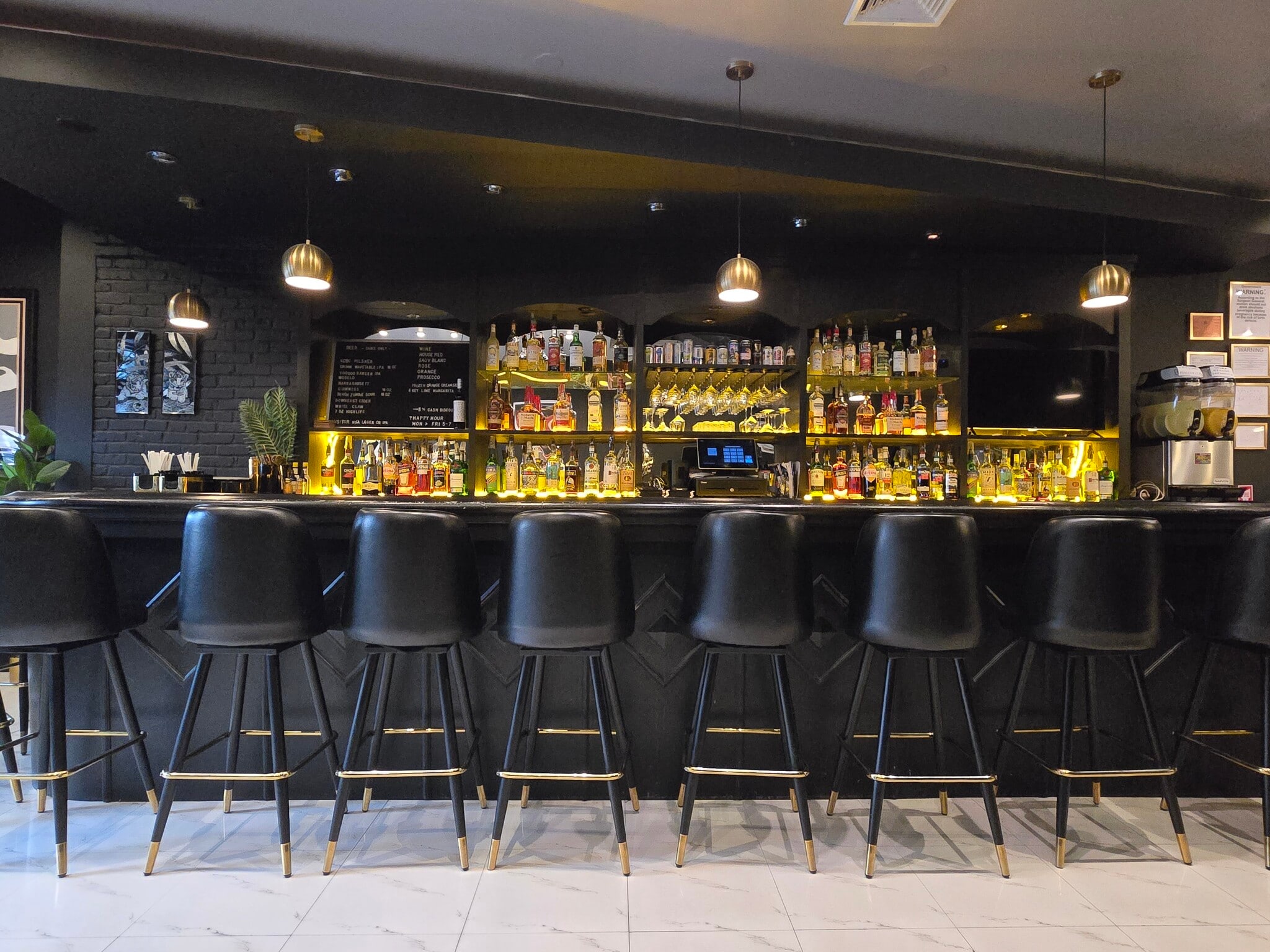 464 Onderdonk Ave, Flushing, NY for lease Interior Photo- Image 1 of 27