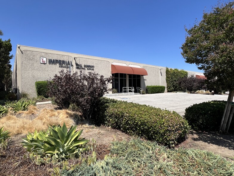 20531-20551 Plummer St, Chatsworth, CA for lease - Building Photo - Image 1 of 12