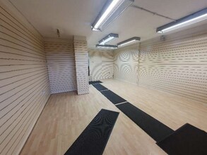 89 Lidget St, Huddersfield for lease Interior Photo- Image 2 of 2