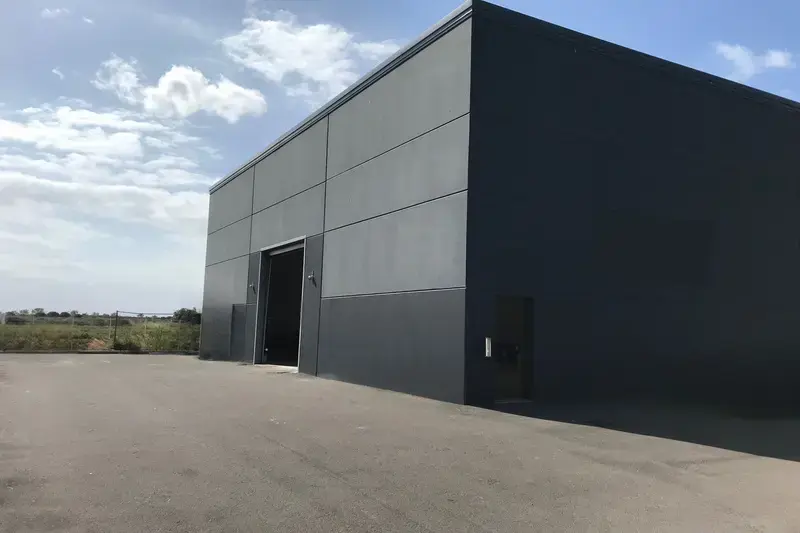 Flex in Perpignan for lease Building Photo- Image 1 of 3