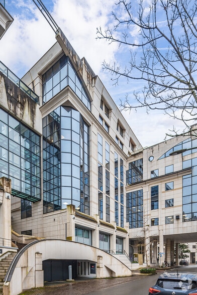 3-5 Avenue De La Cristallerie, Sèvres for lease - Building Photo - Image 2 of 3