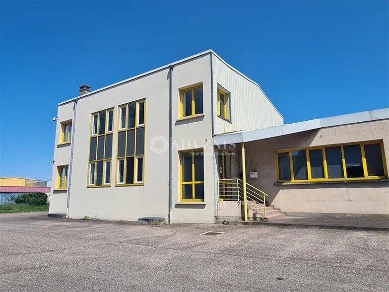 Flex in Metz for lease - Building Photo - Image 2 of 7