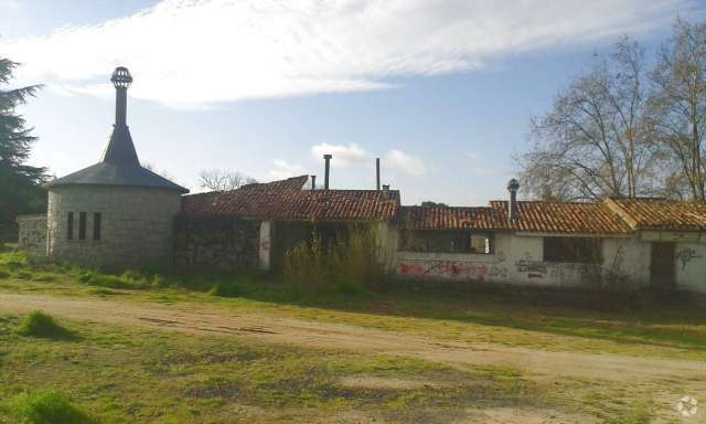 Land in Valdemorillo, Madrid for sale - Building Photo - Image 2 of 3
